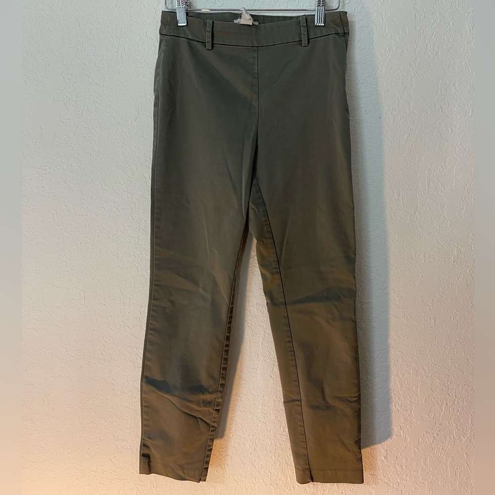 H&M stretch fitted work attire pants | size zipper | olive green